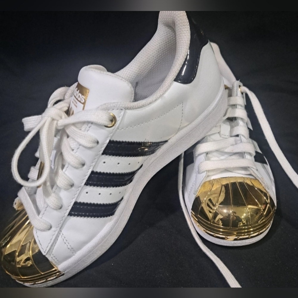 Adidas Superstar Gold Shell Toe Sneakers Youth 4.5Y Womens 6 FV3310